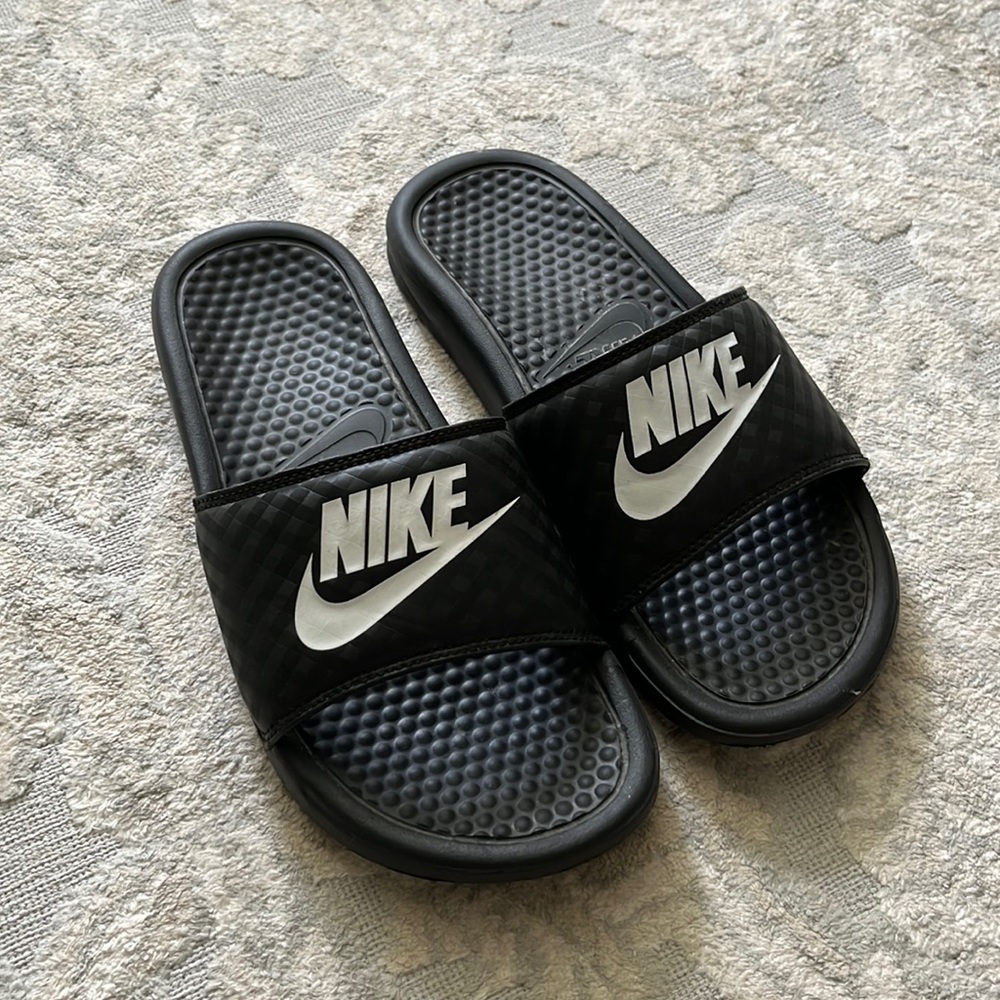 Nike slides